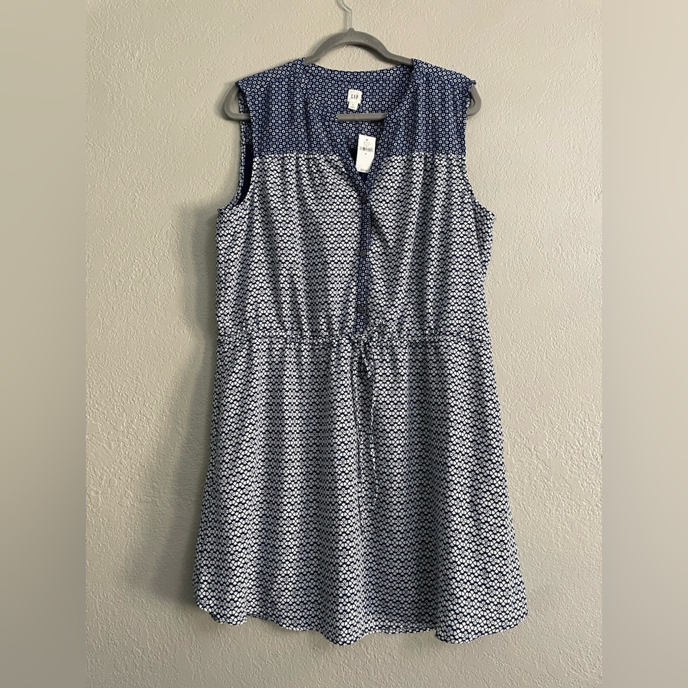 Gap foral navy blue/white sleeveless dress NWT